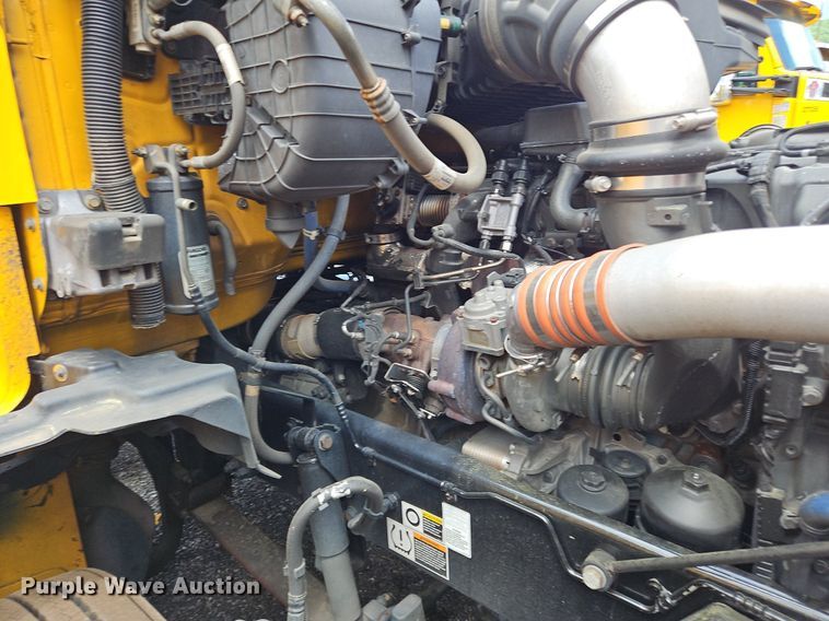 image for item OK9923 2019 Kenworth T680 semi truck