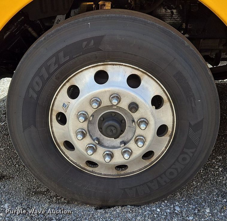 image for item OK9923 2019 Kenworth T680 semi truck