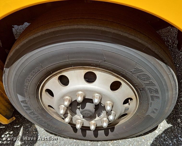 image for item OK9923 2019 Kenworth T680 semi truck