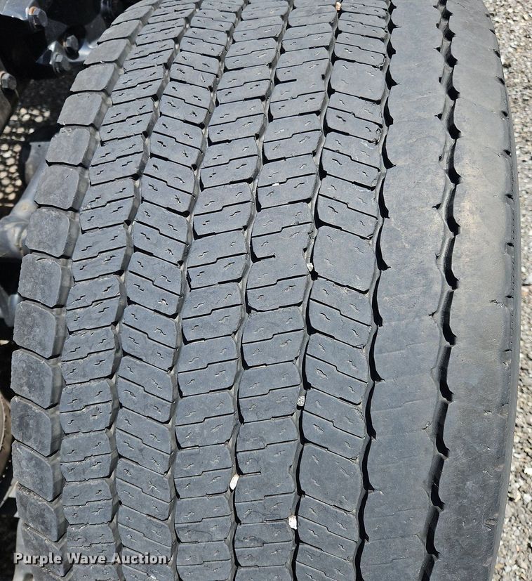 image for item OK9923 2019 Kenworth T680 semi truck