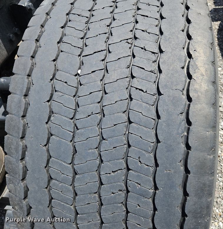 image for item OK9923 2019 Kenworth T680 semi truck