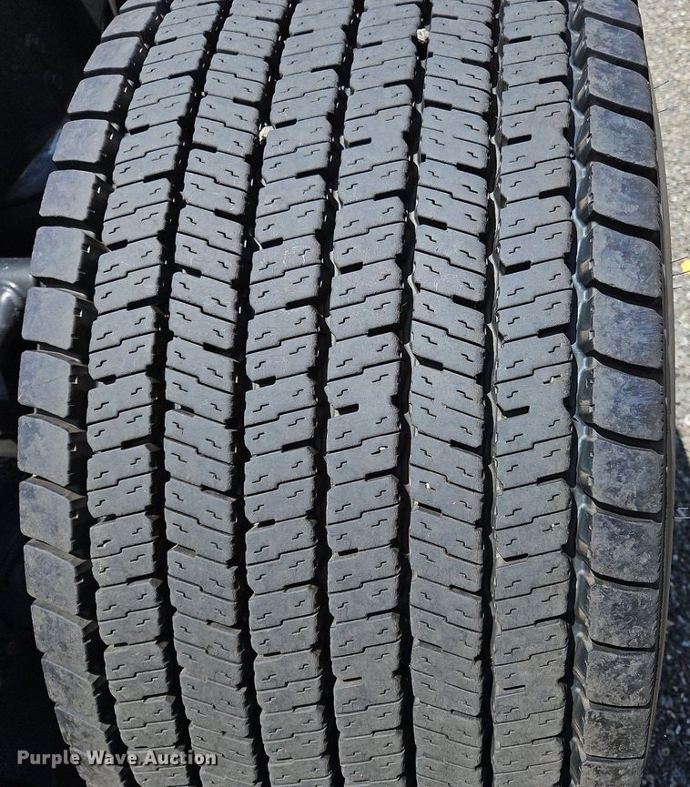 image for item OK9923 2019 Kenworth T680 semi truck