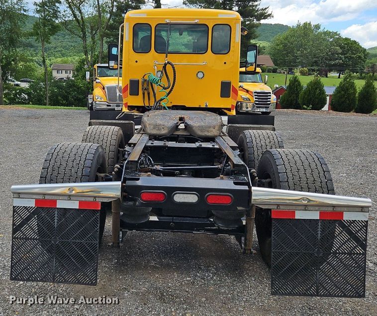 image for item OK9924 2020 Kenworth  T680 semi truck