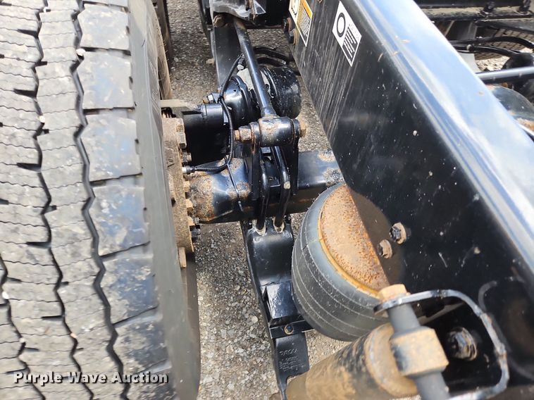 image for item OK9924 2020 Kenworth  T680 semi truck