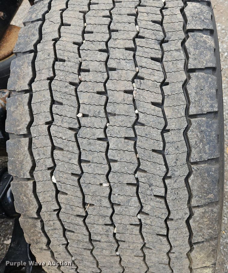 image for item OK9924 2020 Kenworth  T680 semi truck