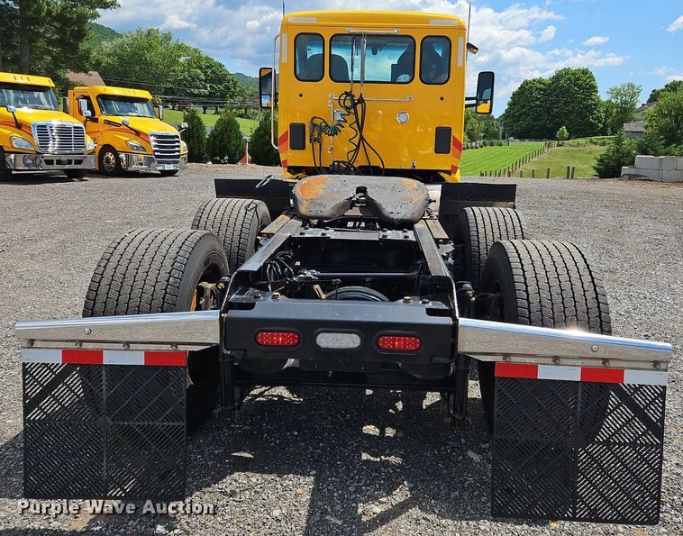 image for item OK9925 2020 Kenworth  T680 semi truck