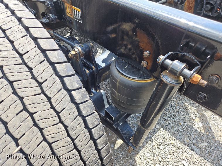 image for item OK9925 2020 Kenworth  T680 semi truck