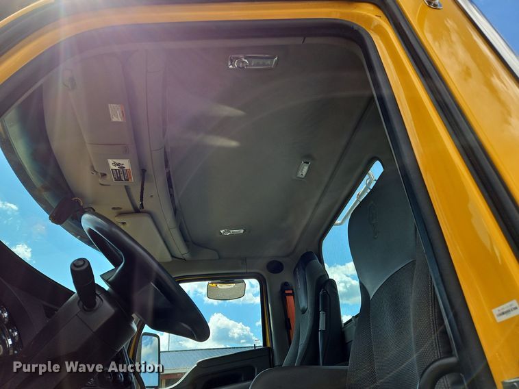 image for item OK9925 2020 Kenworth  T680 semi truck