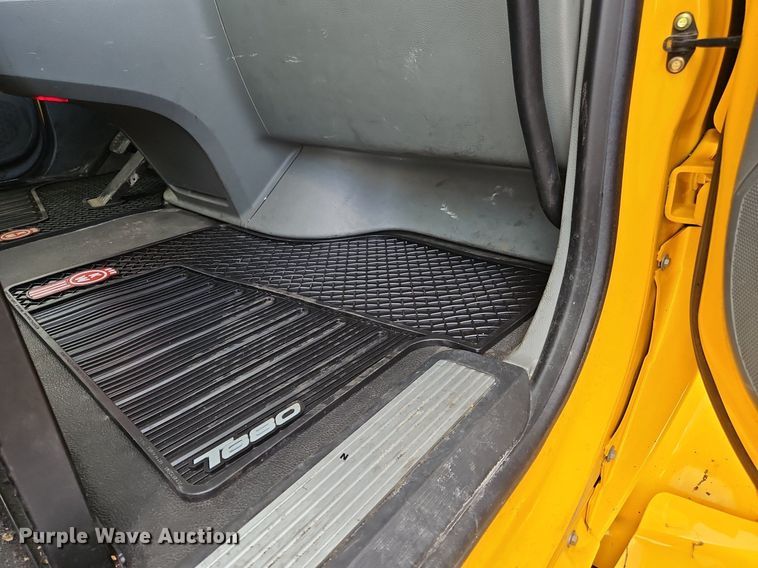 image for item OK9925 2020 Kenworth  T680 semi truck