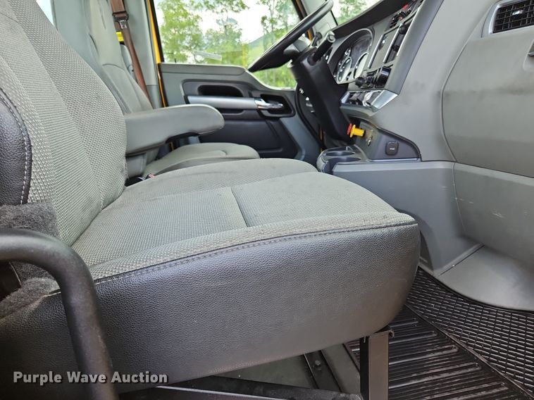 image for item OK9925 2020 Kenworth  T680 semi truck