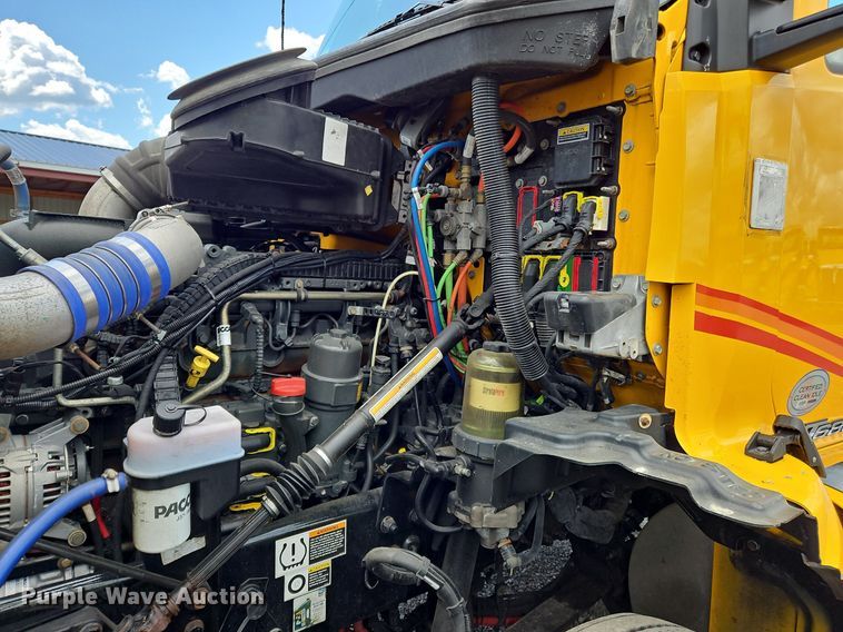 image for item OK9925 2020 Kenworth  T680 semi truck