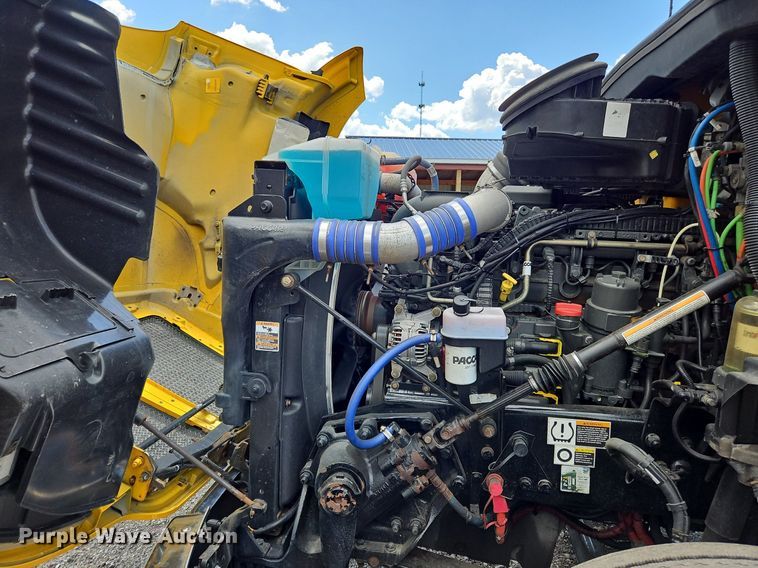 image for item OK9925 2020 Kenworth  T680 semi truck