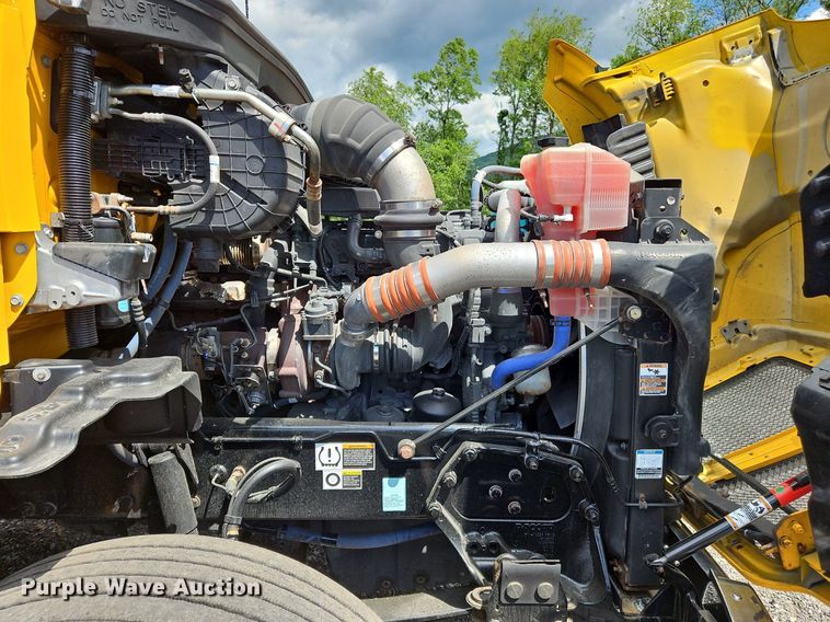 image for item OK9925 2020 Kenworth  T680 semi truck