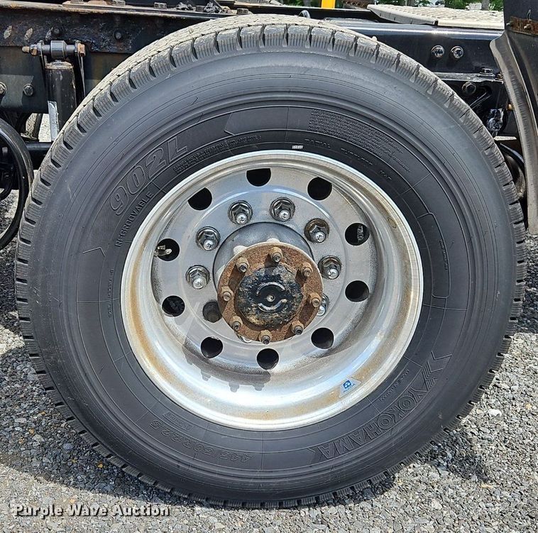 image for item OK9925 2020 Kenworth  T680 semi truck