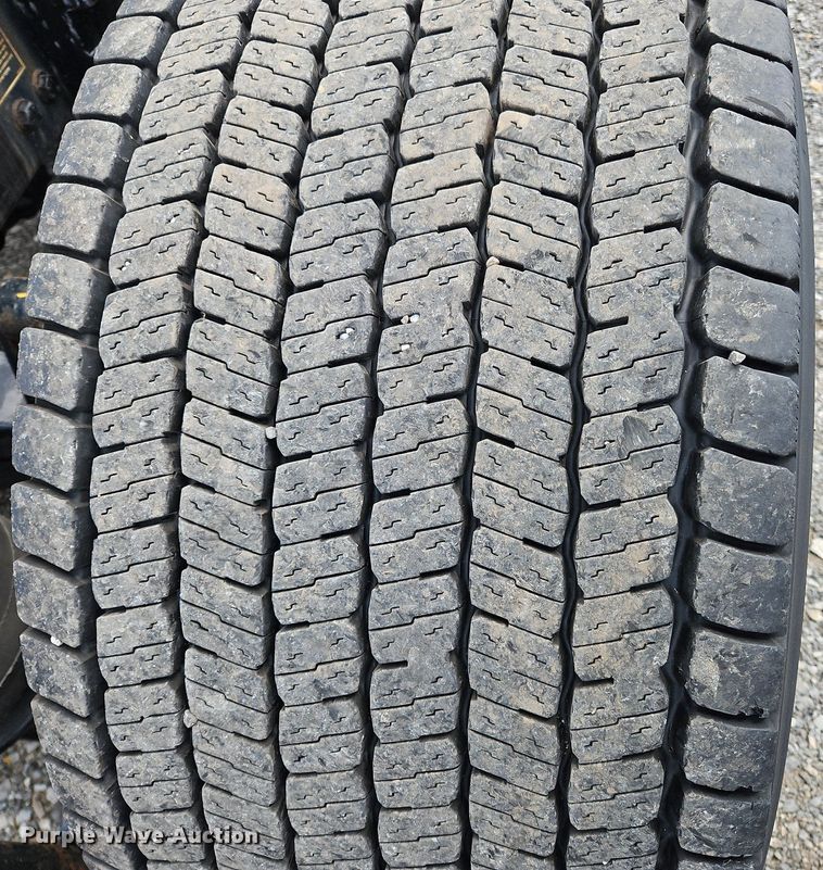 image for item OK9925 2020 Kenworth  T680 semi truck