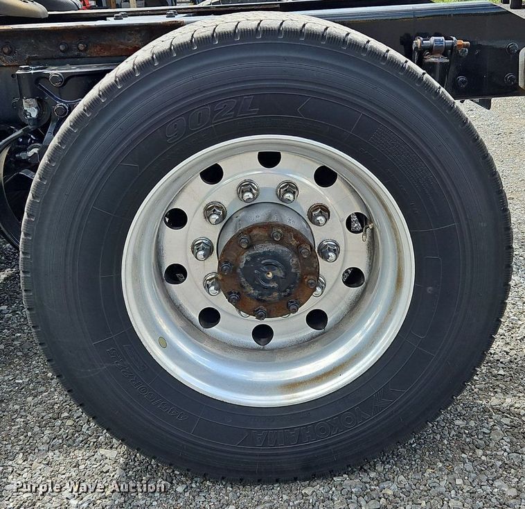 image for item OK9925 2020 Kenworth  T680 semi truck