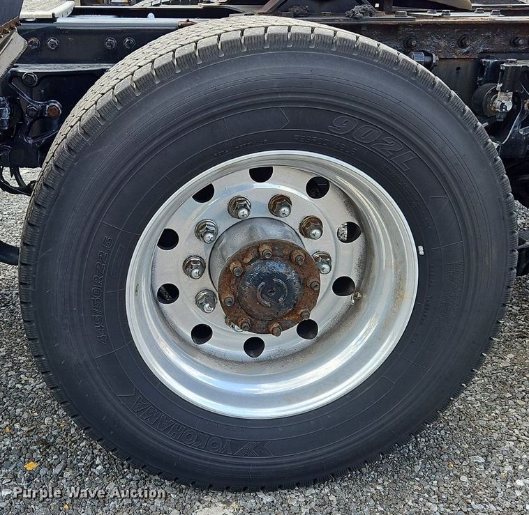 image for item OK9925 2020 Kenworth  T680 semi truck