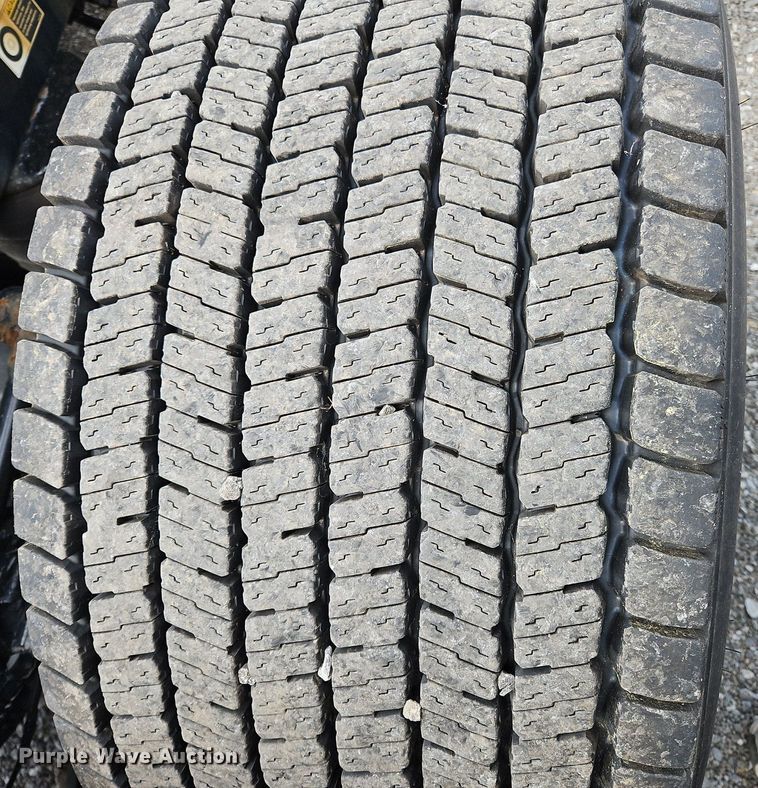 image for item OK9925 2020 Kenworth  T680 semi truck