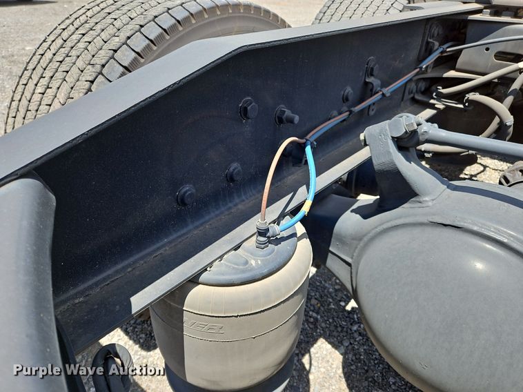 image for item OK9926 2021 Freightliner  Cascadia 126 semi truck