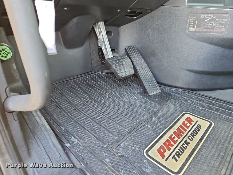 image for item OK9926 2021 Freightliner  Cascadia 126 semi truck