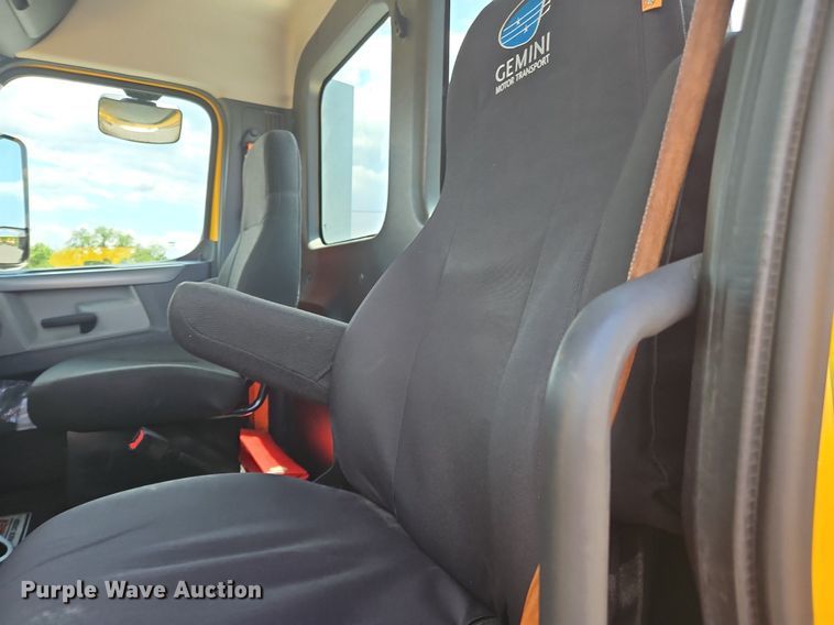 image for item OK9926 2021 Freightliner  Cascadia 126 semi truck