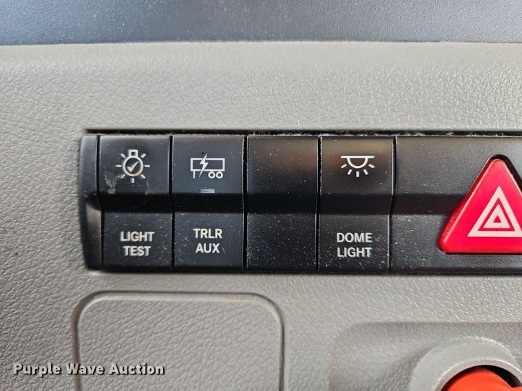 image for item OK9926 2021 Freightliner  Cascadia 126 semi truck