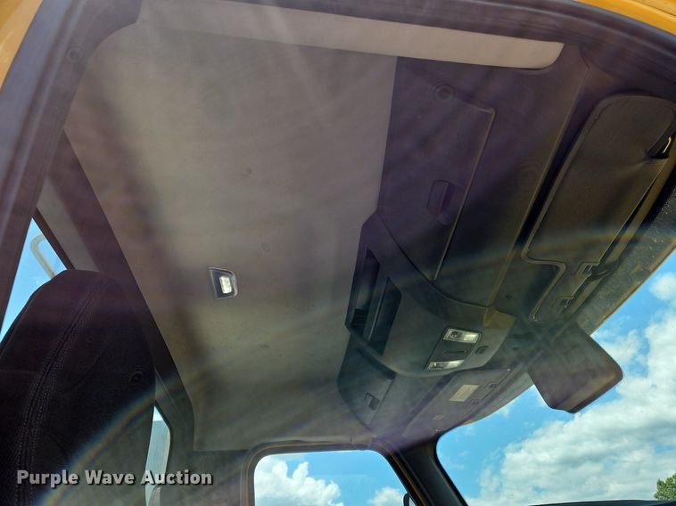 image for item OK9926 2021 Freightliner  Cascadia 126 semi truck