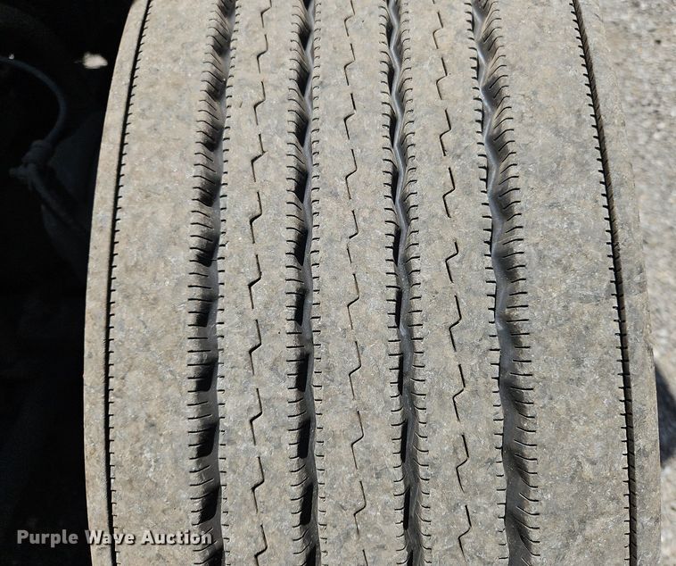 image for item OK9926 2021 Freightliner  Cascadia 126 semi truck