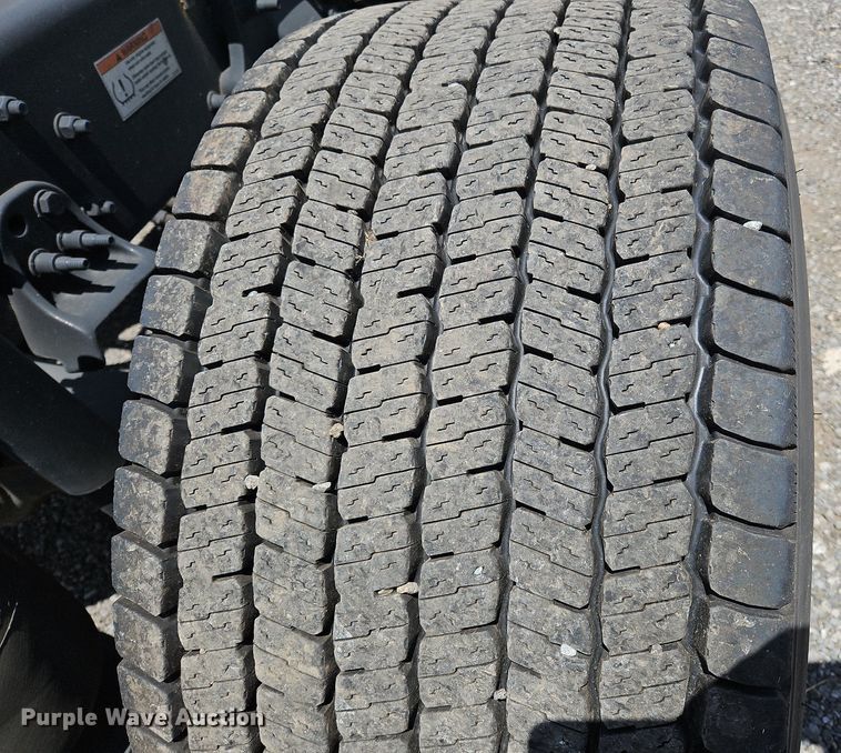 image for item OK9926 2021 Freightliner  Cascadia 126 semi truck