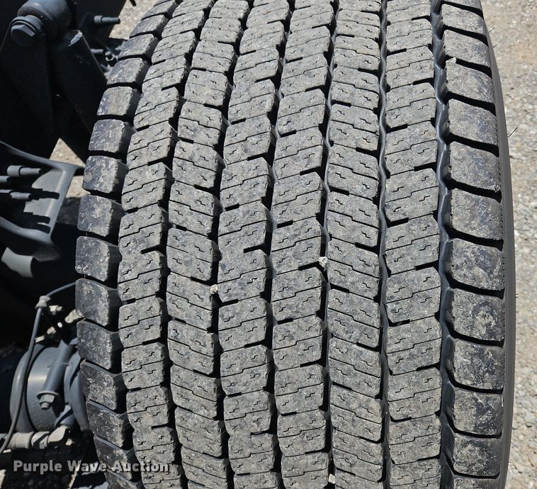 image for item OK9926 2021 Freightliner  Cascadia 126 semi truck