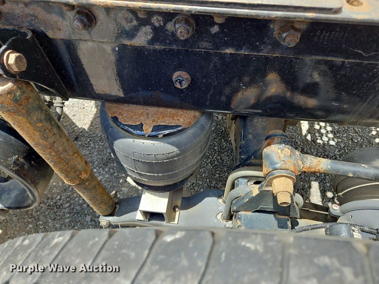 image for item OK9927 2020 Kenworth T680 semi truck