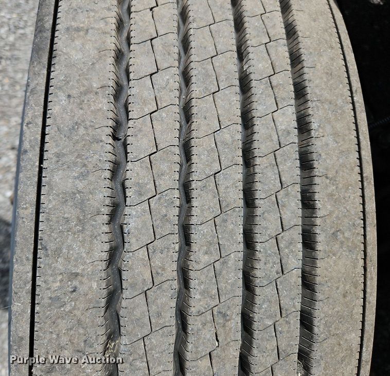 image for item OK9927 2020 Kenworth T680 semi truck