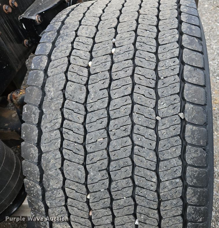 image for item OK9927 2020 Kenworth T680 semi truck