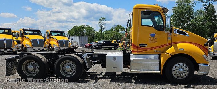 image for item OK9929 2019 Kenworth  T680 semi truck