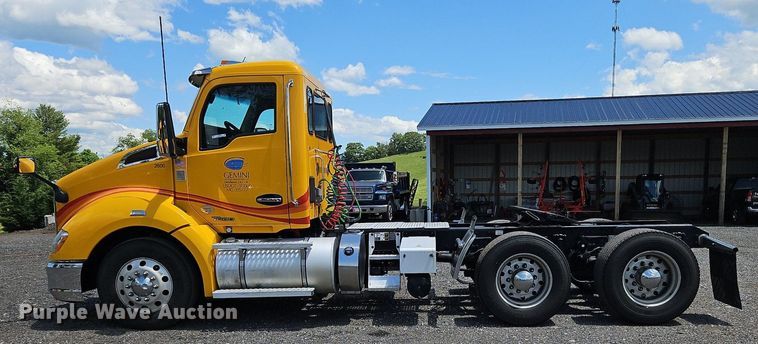 image for item OK9929 2019 Kenworth  T680 semi truck