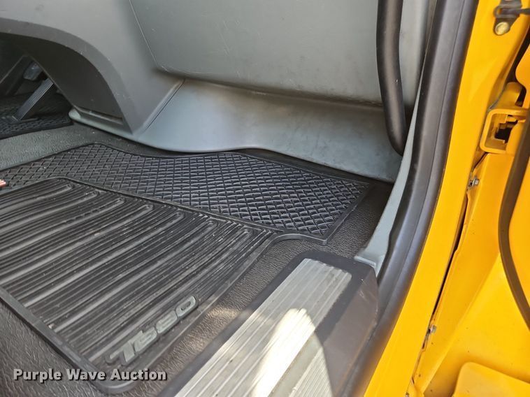 image for item OK9929 2019 Kenworth  T680 semi truck