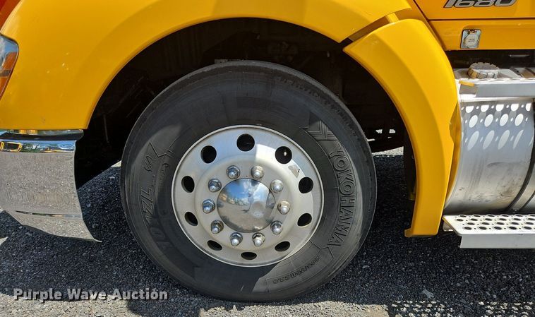 image for item OK9929 2019 Kenworth  T680 semi truck