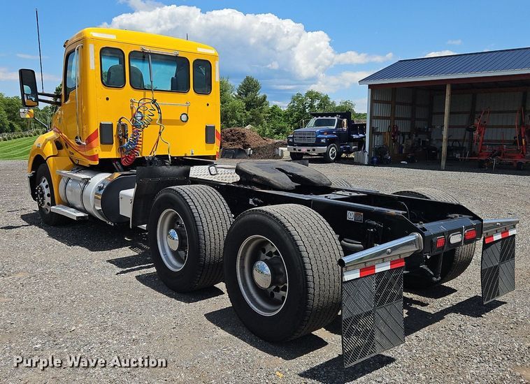 image for item OK9930 2020 Kenworth  T680 semi truck