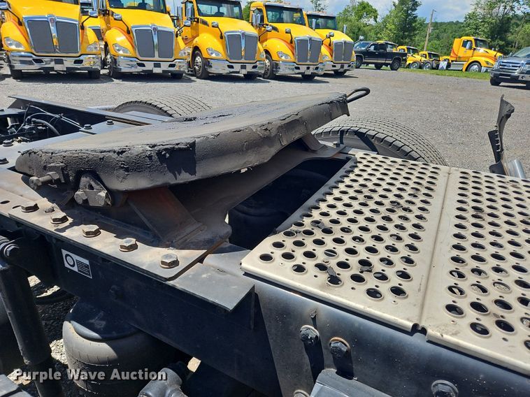 image for item OK9930 2020 Kenworth  T680 semi truck