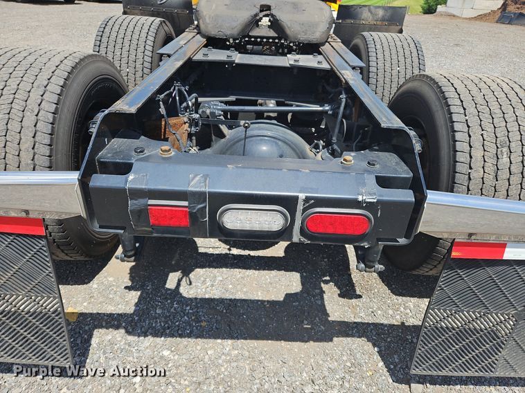 image for item OK9930 2020 Kenworth  T680 semi truck