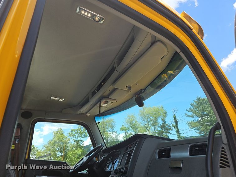 image for item OK9930 2020 Kenworth  T680 semi truck