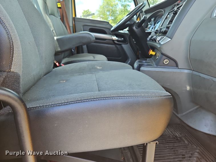 image for item OK9930 2020 Kenworth  T680 semi truck