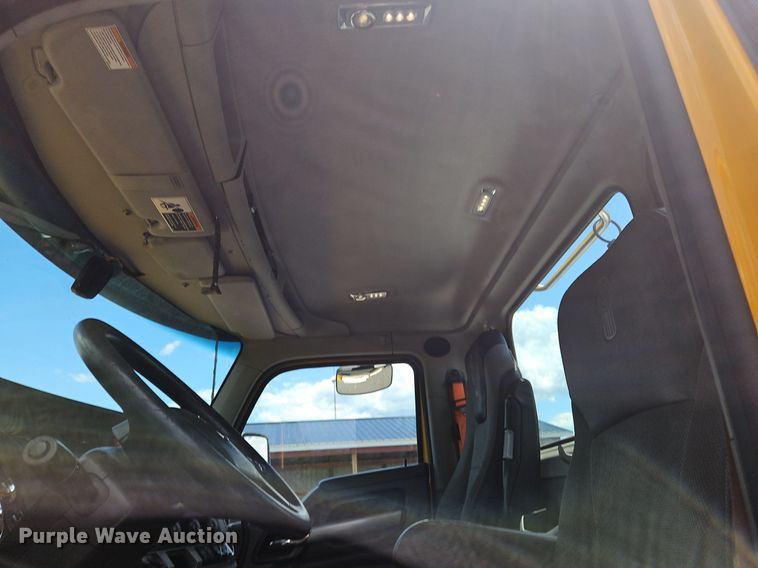 image for item OK9930 2020 Kenworth  T680 semi truck