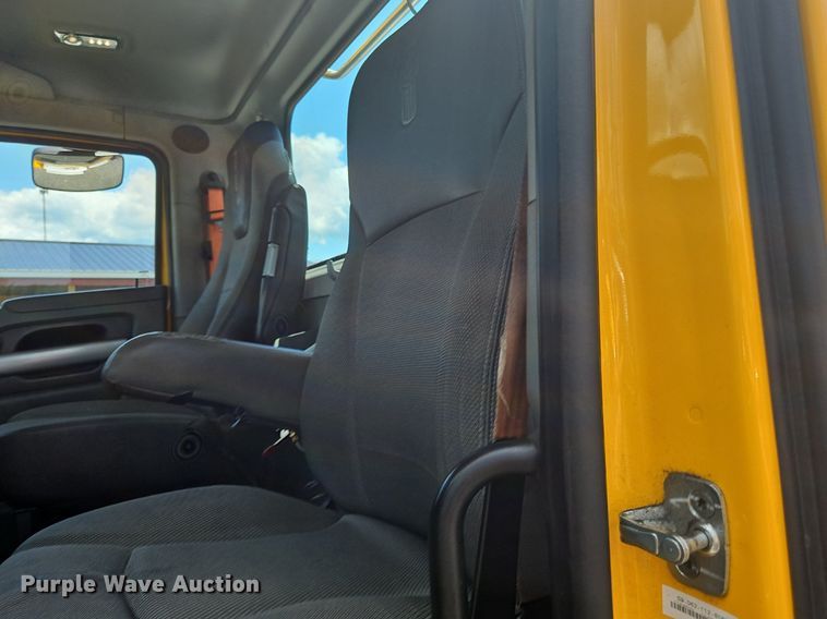 image for item OK9930 2020 Kenworth  T680 semi truck