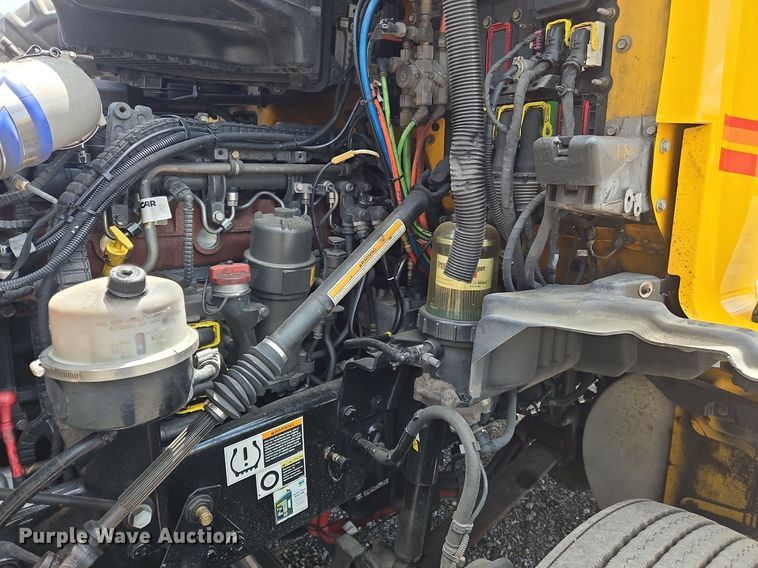 image for item OK9930 2020 Kenworth  T680 semi truck