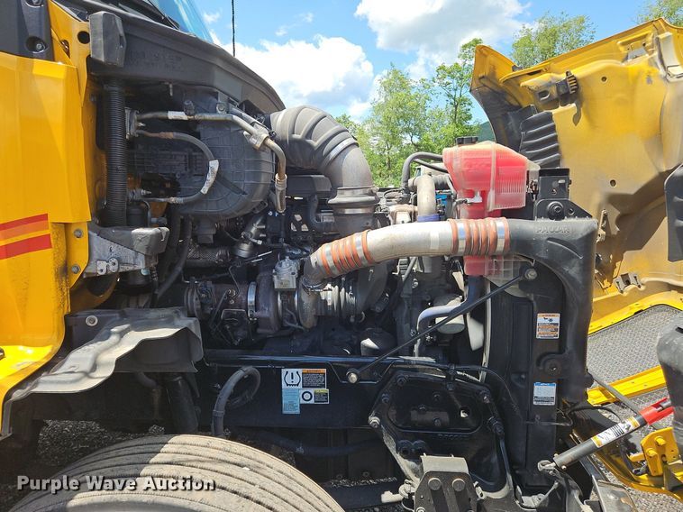 image for item OK9930 2020 Kenworth  T680 semi truck