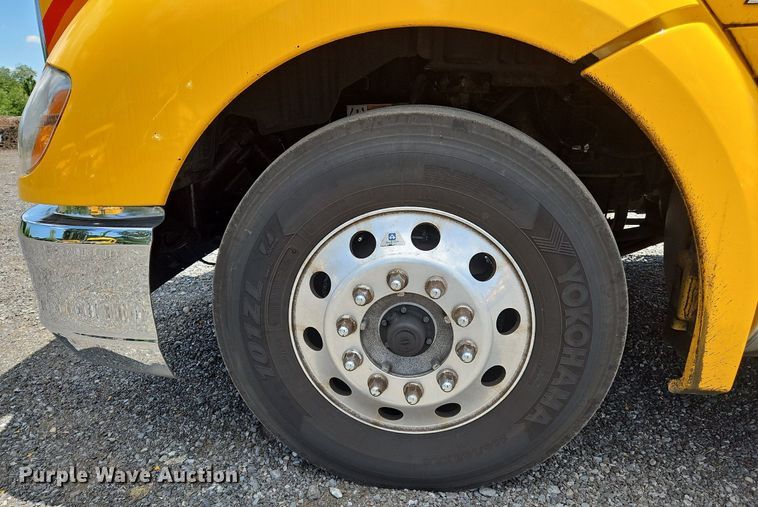 image for item OK9930 2020 Kenworth  T680 semi truck