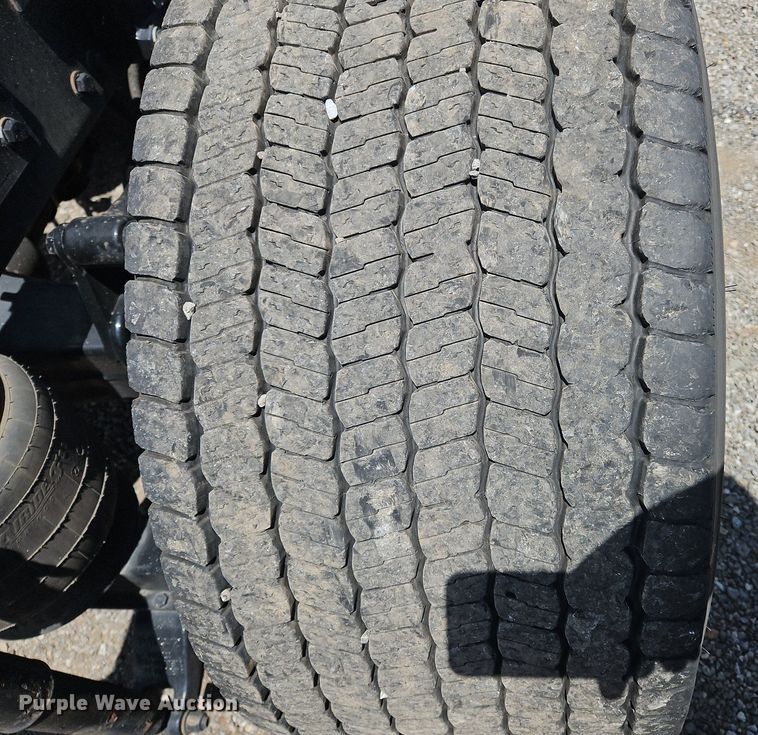 image for item OK9930 2020 Kenworth  T680 semi truck