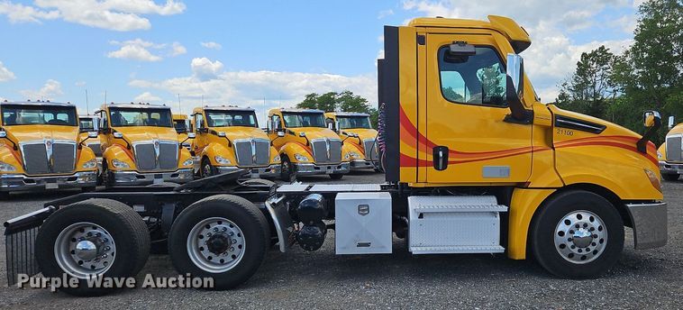 image for item OK9931 2021 Freightliner  Cascadia 126 semi truck