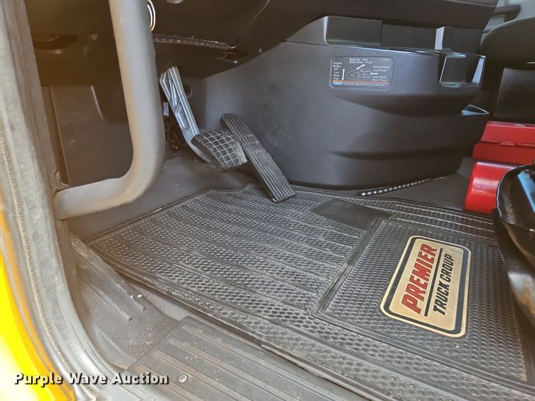 image for item OK9931 2021 Freightliner  Cascadia 126 semi truck